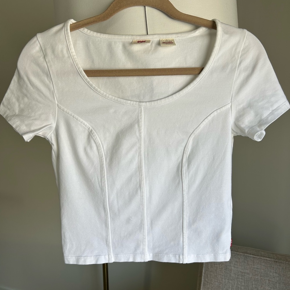Levi’s White Crop Top Size S Fitted Short Sleeve Casual Summer Basic